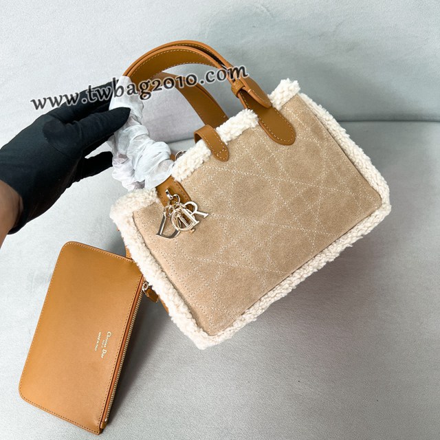 Dior专柜新款迪奥顶级原单Toujours系列小号M2822麂皮毛绒托特手提包 djfk1186